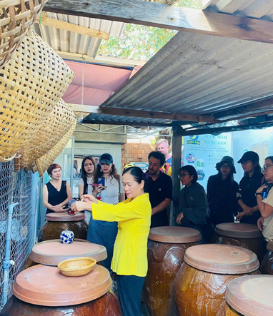 Giữ gìn và phát triển giá trị truyền thống